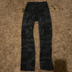 Grey camo Lulu lemon leggings, 2